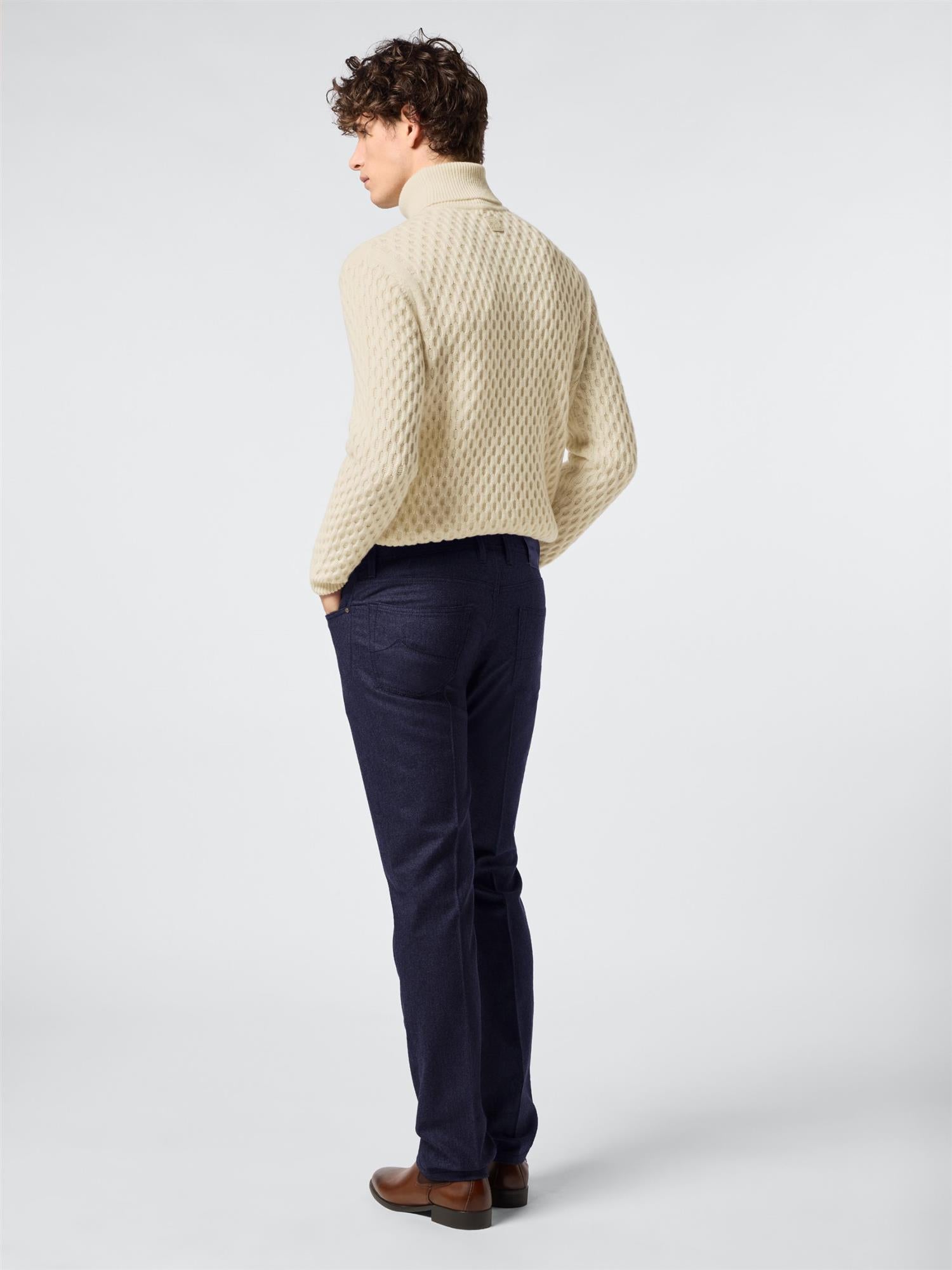 USD33 Sweater