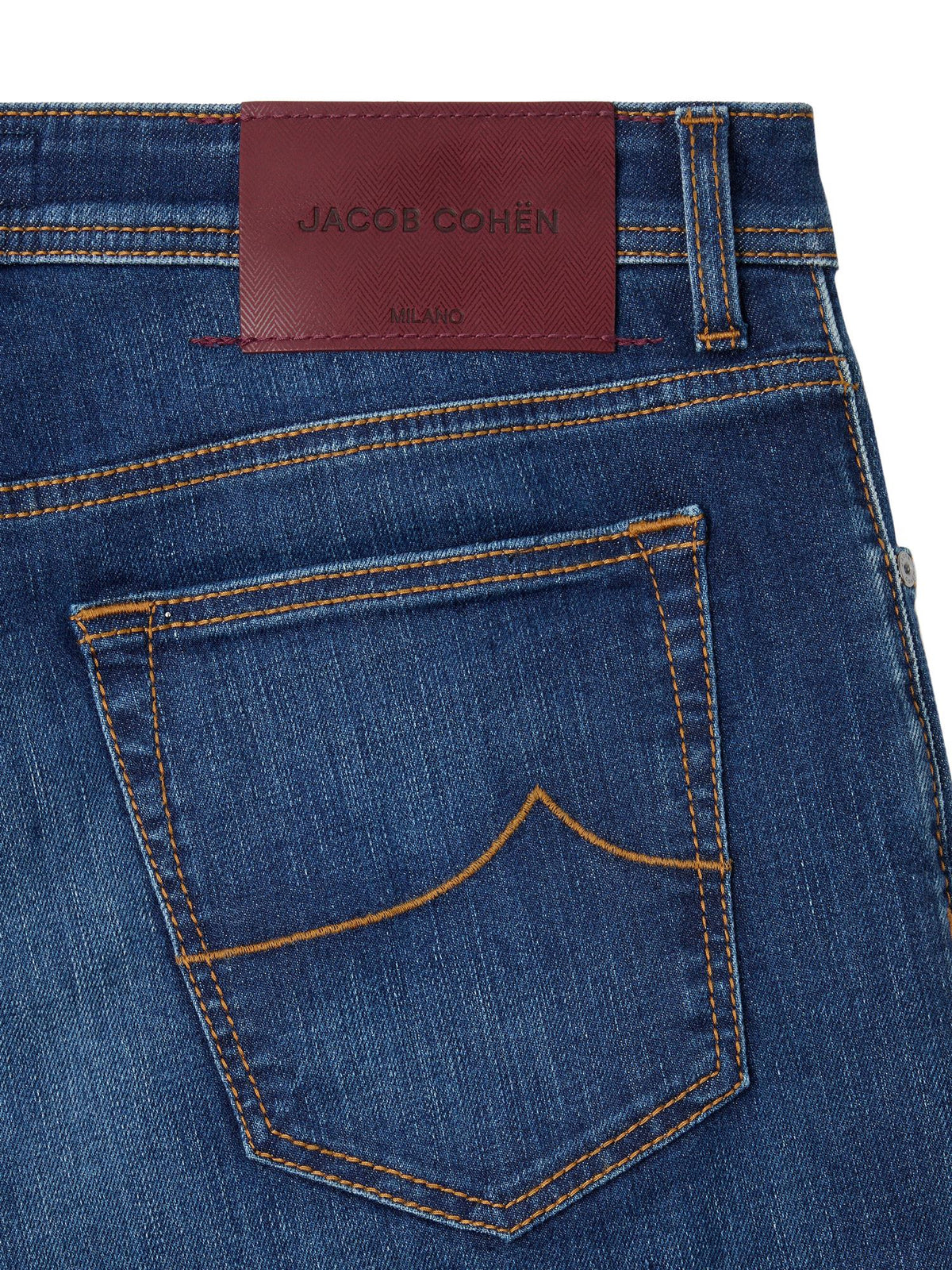 VIKTOR Jeans